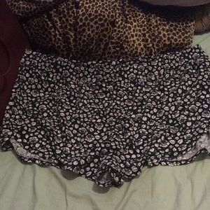 Rose Print H&M Knit Shorts sz 3x/4x BNWT